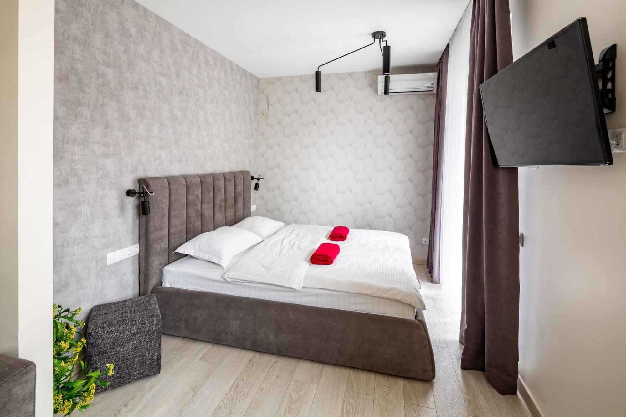 Апартаменти З Парковкою Lviv Extérieur photo